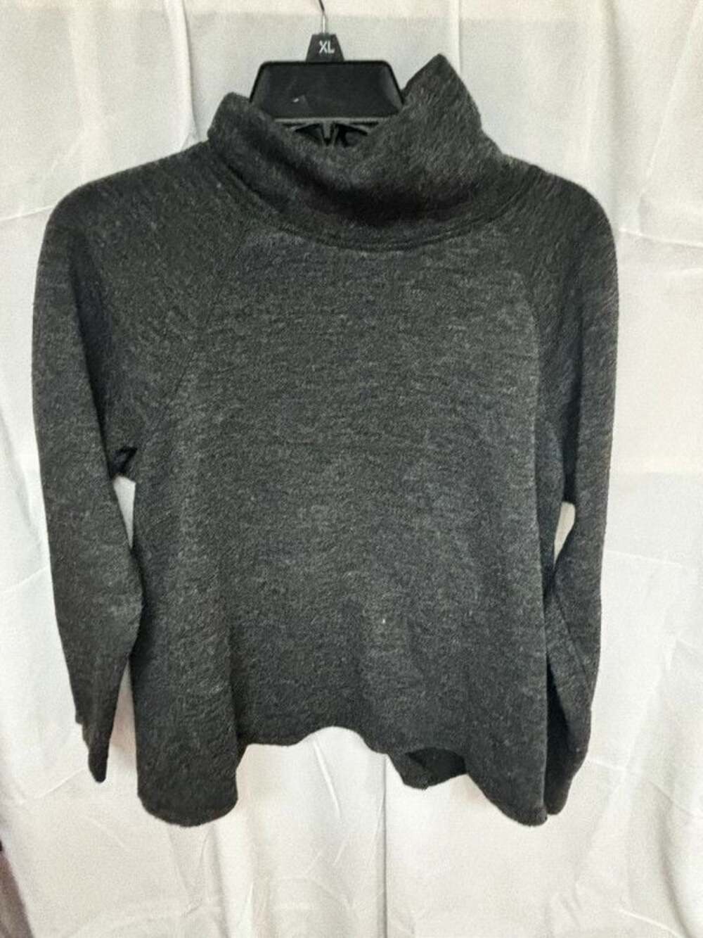 Abercrombie & Fitch gray heathered turtleneck sweater